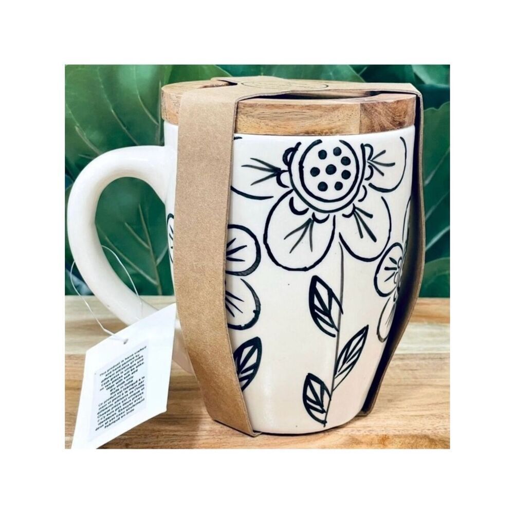NWT Made in India Off White & Black Floral Coffee Mug & Wood Coaster Lid Set